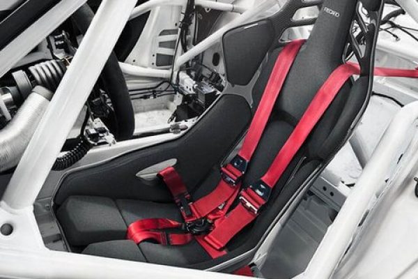 csm_recaro-race-podium-hover_adfcb87e0e